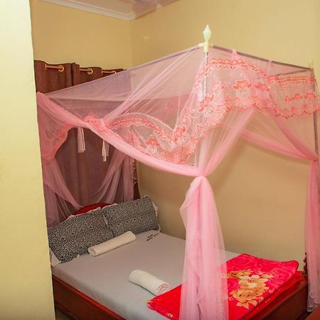 Africa Natural Tours - Kilimanjaro White House Hotel Moshi Exterior photo