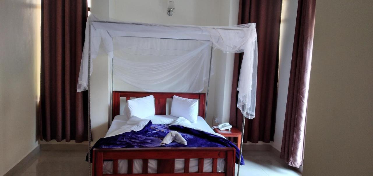 Africa Natural Tours - Kilimanjaro White House Hotel Moshi Exterior photo
