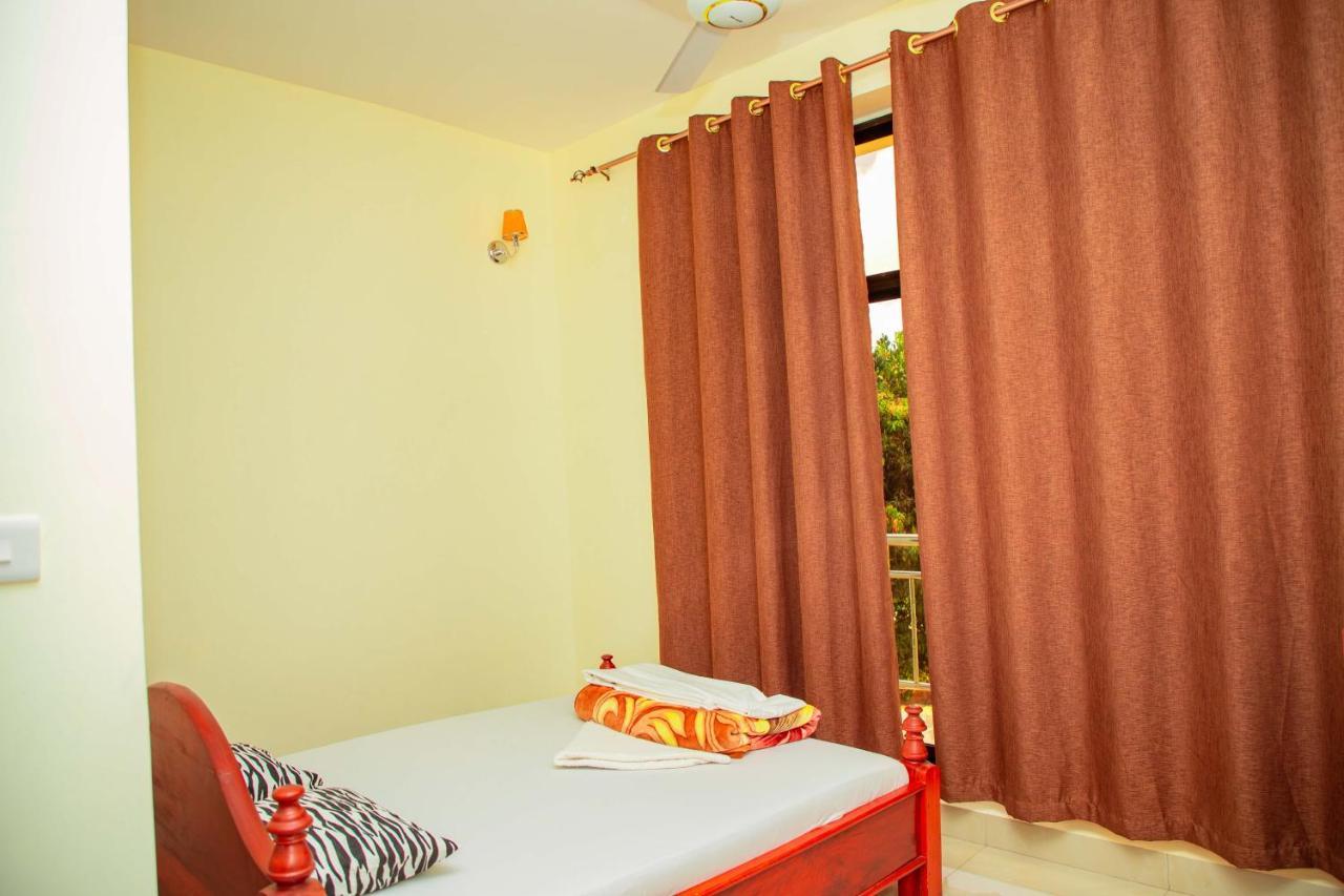 Africa Natural Tours - Kilimanjaro White House Hotel Moshi Exterior photo