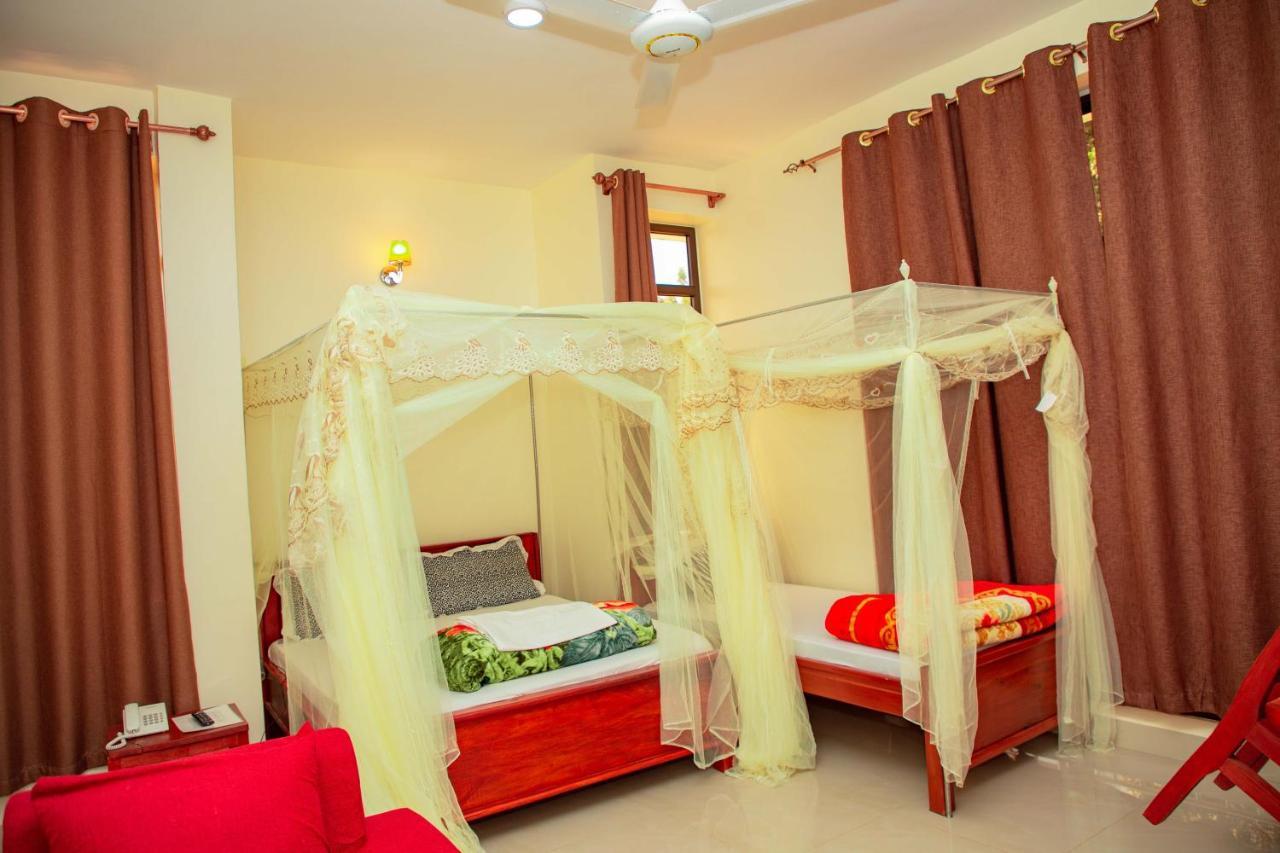 Africa Natural Tours - Kilimanjaro White House Hotel Moshi Exterior photo