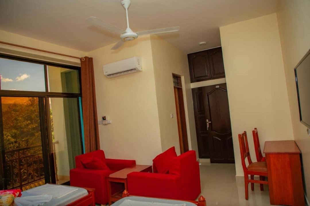 Africa Natural Tours - Kilimanjaro White House Hotel Moshi Exterior photo