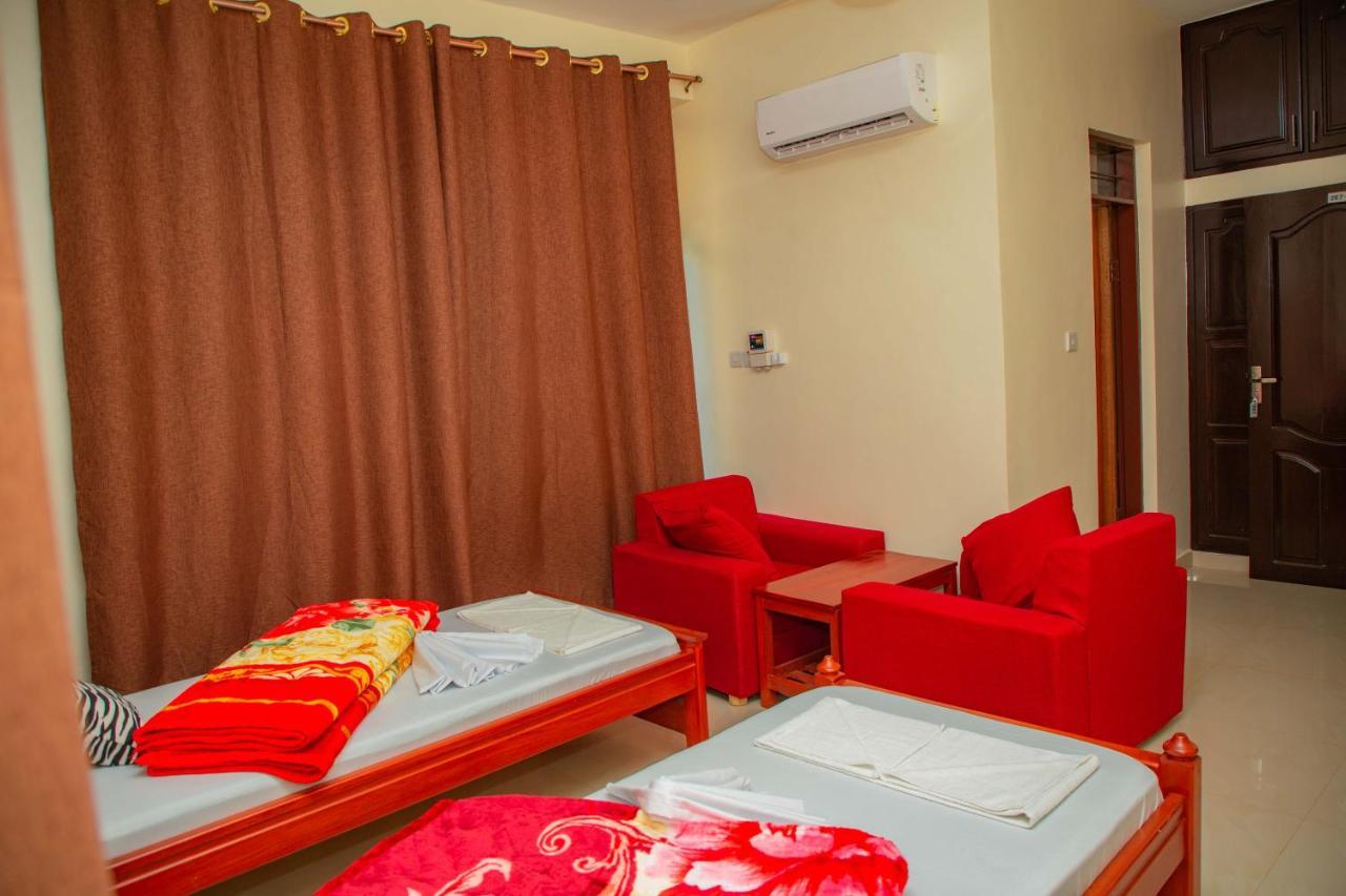 Africa Natural Tours - Kilimanjaro White House Hotel Moshi Exterior photo